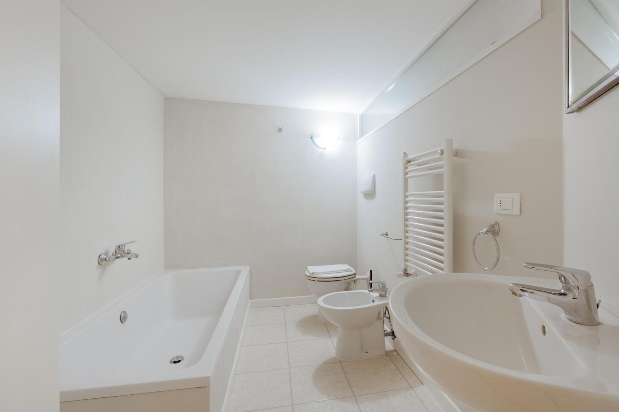 Apartament Sant'Agostino - Charming Retreat 210M From M2 Mediolan Zewnętrze zdjęcie