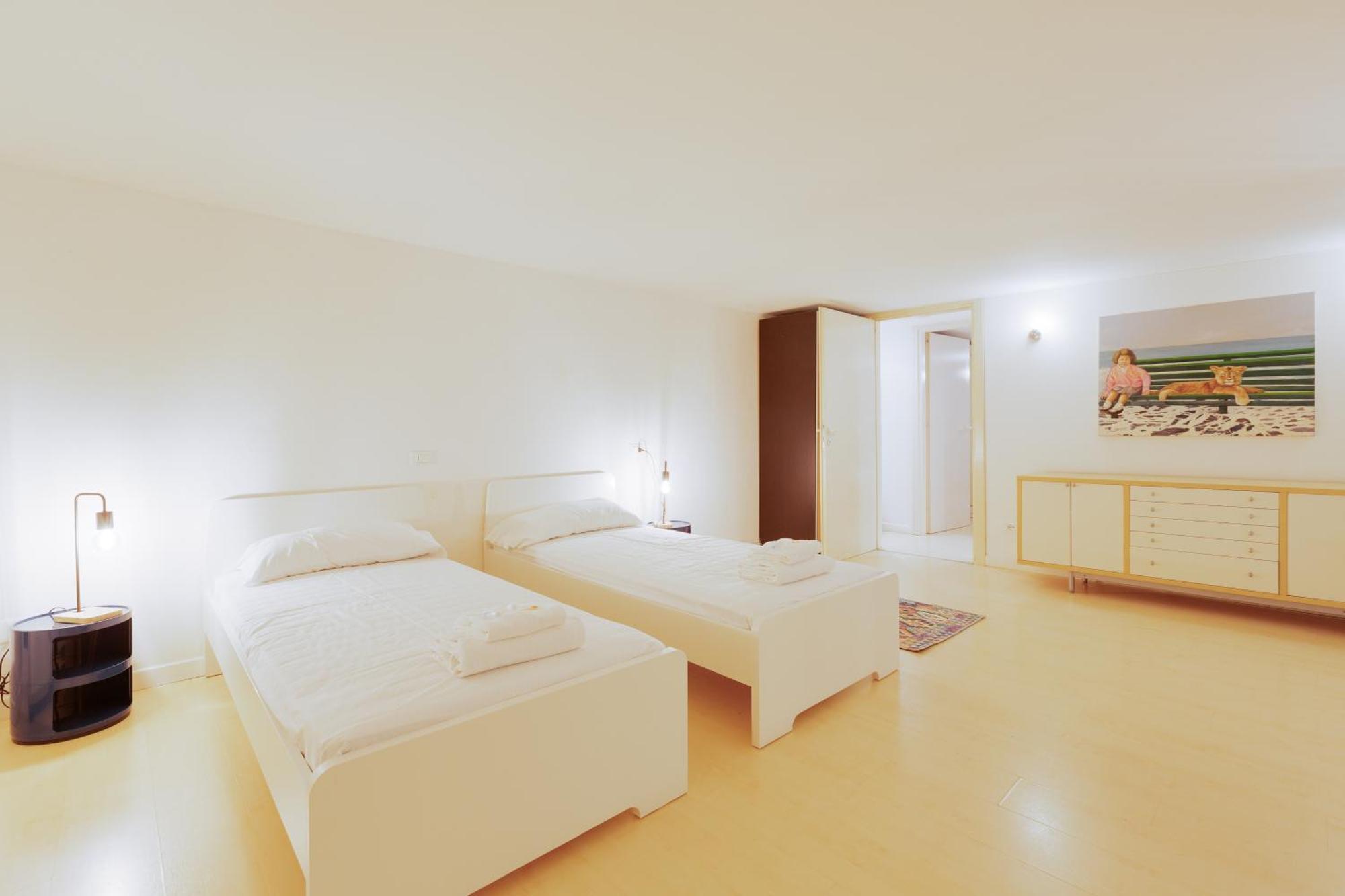 Apartament Sant'Agostino - Charming Retreat 210M From M2 Mediolan Zewnętrze zdjęcie